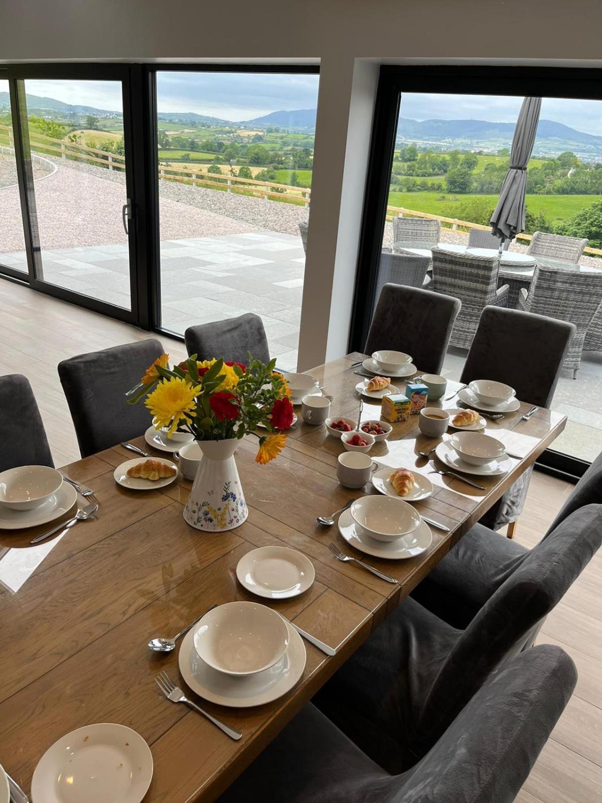 Crohill Hideaway Villa Newry Exteriör bild